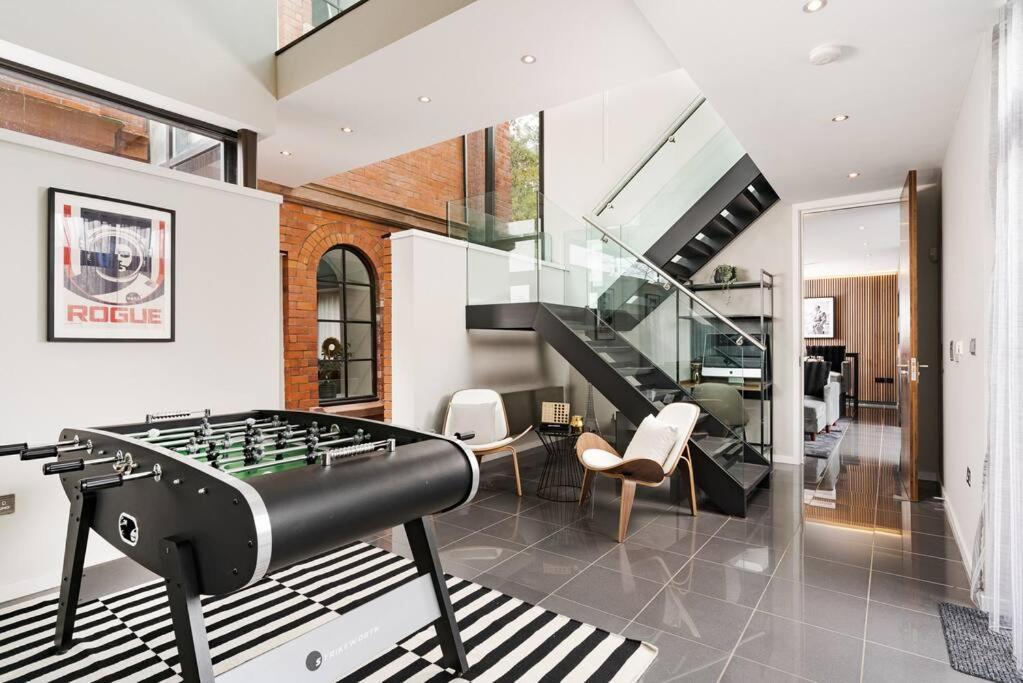 Luxury Water Tower I Roof Bar I Cinema Villa Cardiff Dış mekan fotoğraf