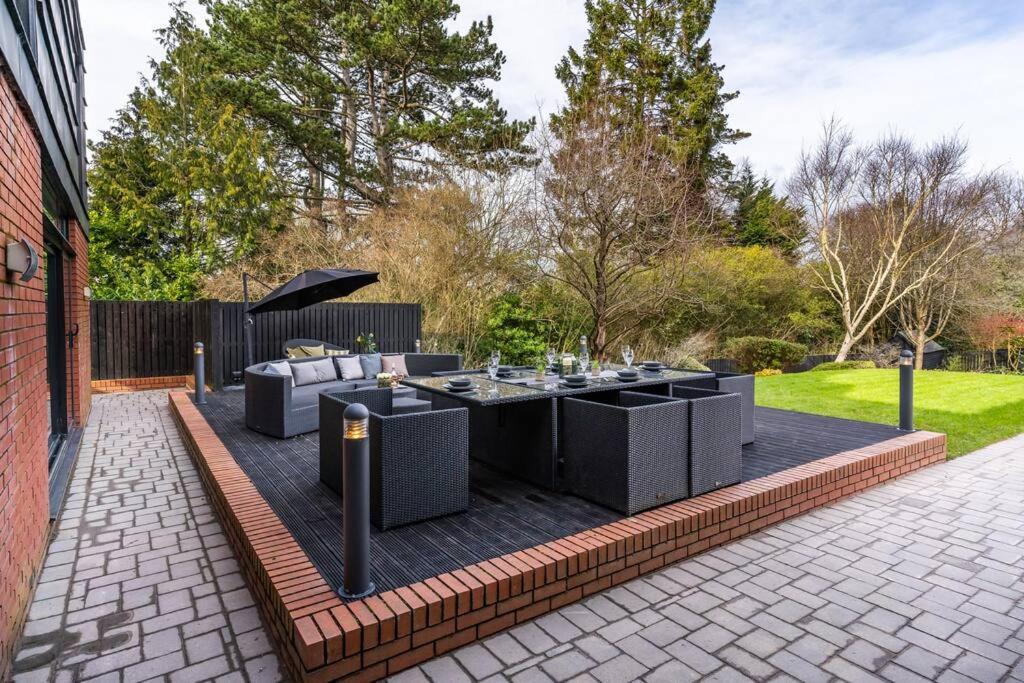 Luxury Water Tower I Roof Bar I Cinema Villa Cardiff Dış mekan fotoğraf